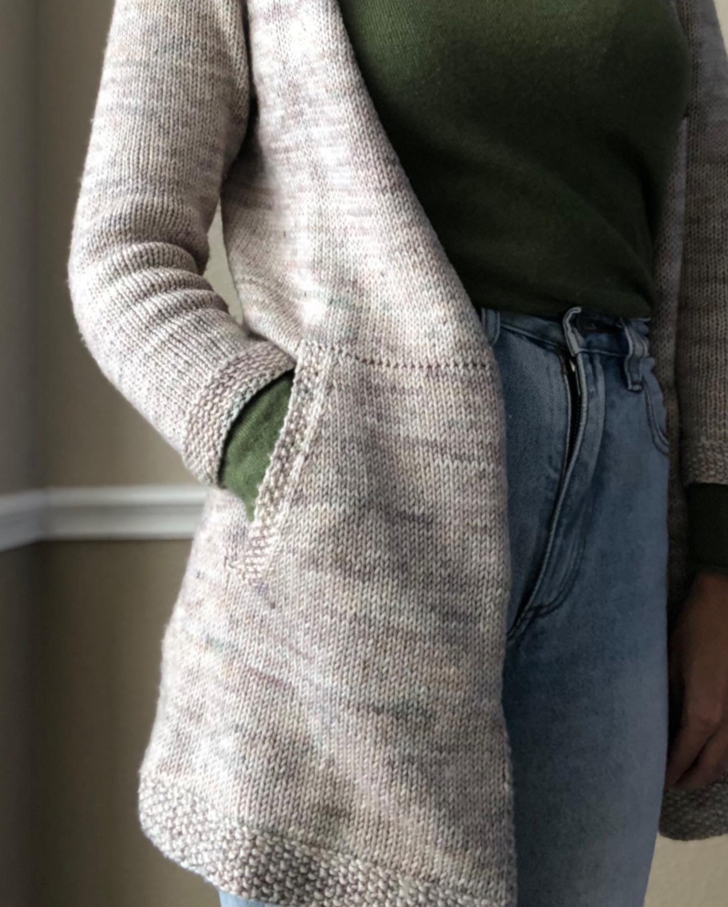 Plumule Cardigan - Knitting Pattern