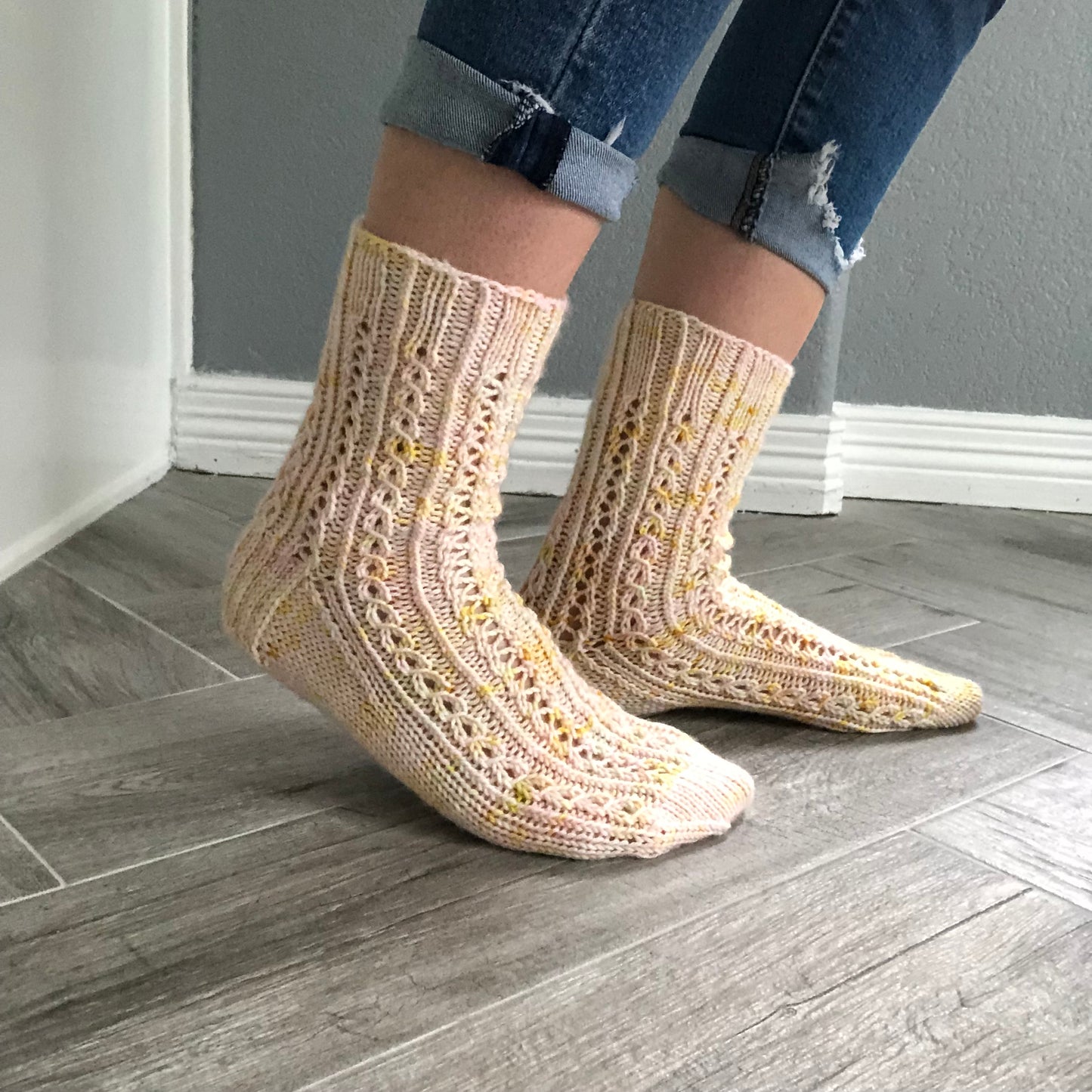 Cadeau Socks - Knitting Pattern